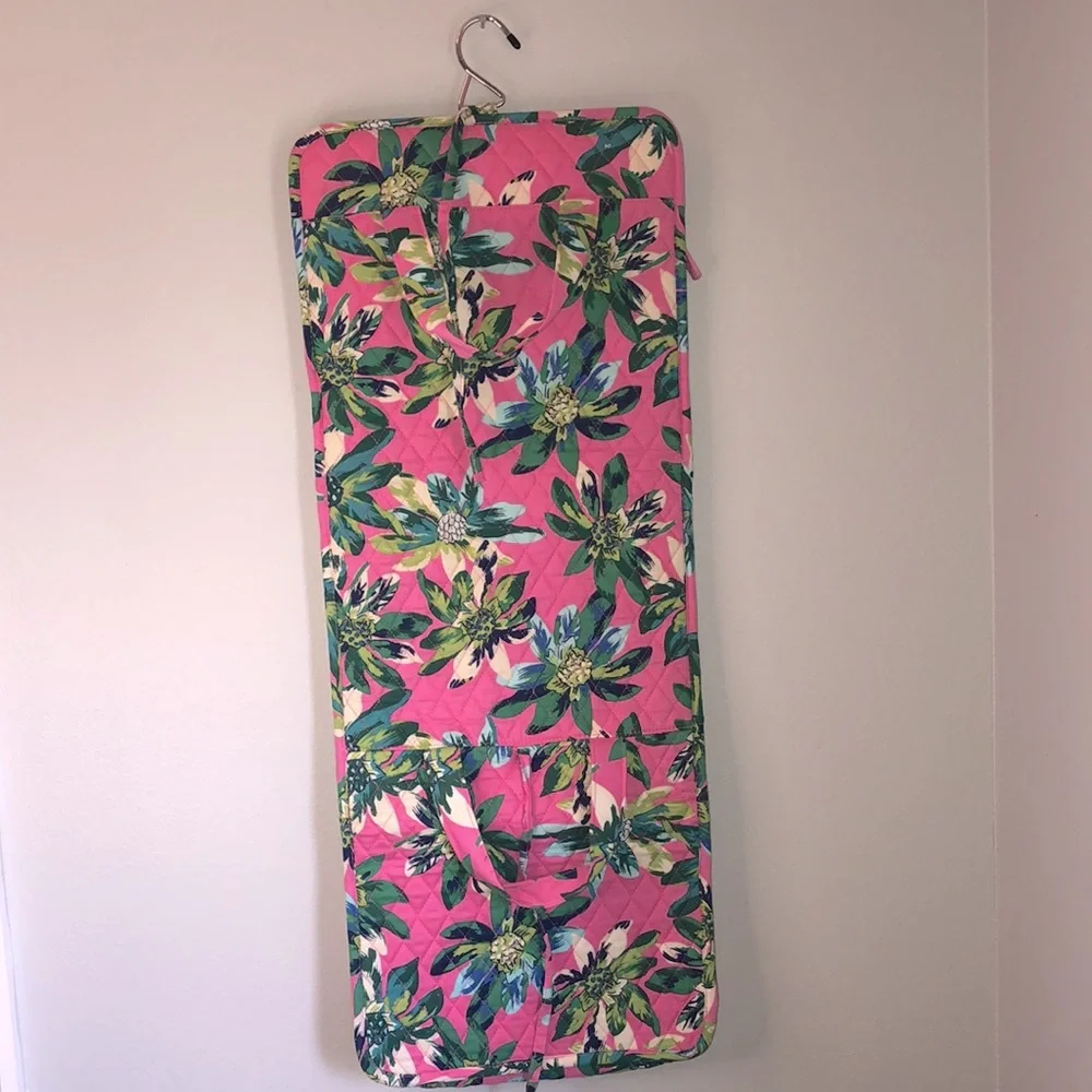 ✨LAST CALL✨VERA BRADLEY Hanging Accessories Pink/Green Tropical